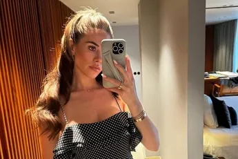 /dames/als-je-sarah-puttemans-in-bikini-ziet-dan-besef-je-dat-viktor-verhulst-een-dikke-gelukzak-is-fotos