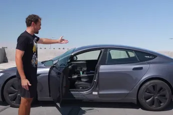 Man onthult waarom hij zijn Tesla zo snel mogelijk wil verkopen: "Ik verlies een pak geld!"