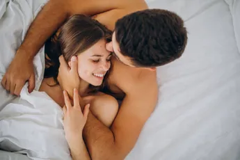 Bianca (27) beleefde een hete nacht met de ex van haar beste vriendin: "Het was zij die het organiseerde..."