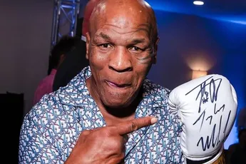 Mike Tyson stapt terug in de ring volgend jaar, en zijn tegenstander is een ongeslagen 'legende'