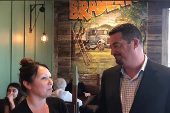 /actua/ceo-die-1-miljard-per-jaar-verdient-onthult-wat-nieuwe-werknemers-altijd-verbluft-ze-kunnen-amper-geloven-dat-ik-dit-doe