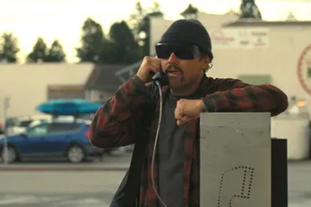 /film-tv/deze-film-moet-je-volgens-erik-van-looy-echt-gezien-hebben-film-van-het-jaar