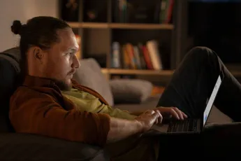 Arts onthult wanneer én hoeveel je 'met jezelf moet spelen' om er gezondheidsvoordelen uit te halen