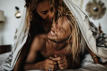 /lifestyle/experts-beweren-dat-dit-de-9-concrete-signalen-zijn-dat-je-eigenlijk-een-baas-bent-in-bed