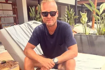 Rechter maakt zich boos op Olivier Deschacht, die straf kent voor gsm-gebruik achter het stuur: "Je hebt al een uitgebreid strafblad!"