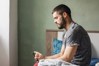 /stories/man-komt-van-werk-thuis-en-schrikt-zich-rot-mijn-vriendin-bereed-mijn-broer-alsof-hij-een-wilde-stier-was