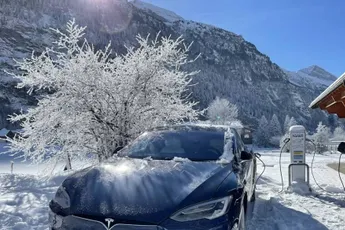 /wheels/onderzoek-bevestigt-dit-is-de-echte-invloed-van-koud-weer-op-je-elektrische-auto