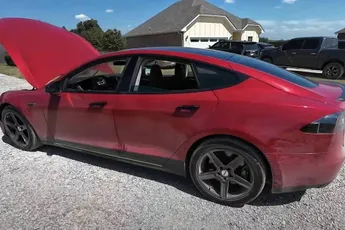 /wheels/eigenaar-van-tweedehands-tesla-model-s-krijgt-al-snel-problemen-en-is-lichtjes-in-shock-door-de-reparatiekosten