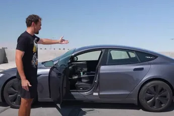 /wheels/hij-kocht-een-tesla-en-wil-er-nu-halsoverkop-vanaf-het-verschil-is-echt-schokkend