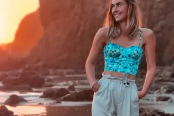 "In elk land dat ik bezoek, neem ik een 'tijdelijk lief', die ik na een week ofzo dump. En dat heeft één gigantisch voordeel..."