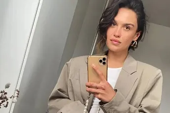 Love Island-presentatrice Holy Mae Brood toont haar fenomenale lingeriebody in Hunkemöller-shoot