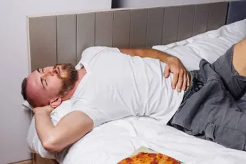 37-jarige man heeft 'langste kater in de medische geschiedenis': zolang duurde die én zoveel pinten had hij binnen...