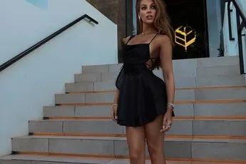 /dames/valentine-het-lief-van-rvg-heeft-de-smaak-goed-te-pakken-en-trakteert-weer-op-indrukwekkende-lingeriefotos