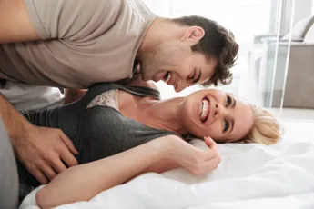 /stories/ik-heb-een-affaire-met-de-zus-van-mijn-vriendin-we-doen-het-meerdere-keren-per-dag-en-ik-kan-niet-stoppen-ze-is-te-heet