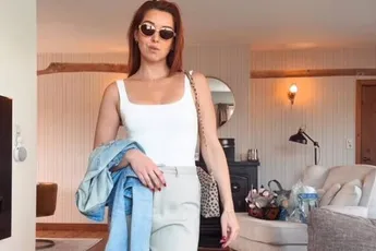 /dames/toen-lotte-vanwezemael-haar-favoriete-pikante-dansmove-even-showde-en-iedereen-met-grote-ogen-toekeek