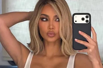 /dames/kim-kardashian-trekt-naar-het-krachthonk-maar-iedereen-is-vooral-gefascineerd-door-twee-andere-gewichten-fotos