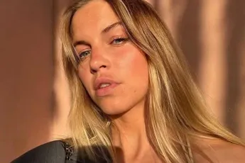 /dames/de-dag-dat-bab-buelens-zich-in-bikini-toonde-en-alle-kroaten-stapelzot-werden-van-haar-fotos