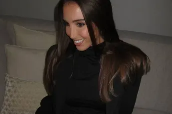 De heerlijke ex-Miss Limburg Leentje Jorissen die een shoot voor zwemkledij doet... dat kan alleen maar vuurwerk geven (foto's)