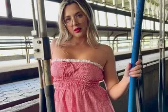 "Mijn vriend en ik plaatsten een vacature voor een triootje... Maar we waren verbijsterd door wie erop reageerde!"