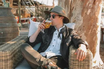 De exacte hoeveelheid alcohol die je moet drinken om 'aantrekkelijker' te worden voor anderen