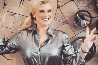 /actua/je-herkent-ze-totaal-niet-meer-maar-betty-uit-big-brother-geniet-wel-in-bikini-aan-het-zwembad-fotos