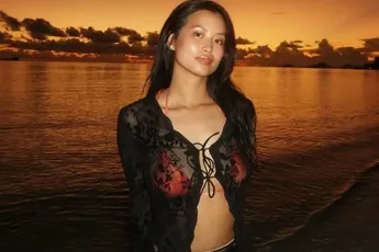 /dames/angeline-flor-pua-was-ooit-de-mooiste-van-het-land-en-toont-nog-eens-in-bikini-dat-dit-volledig-terecht-was-fotos