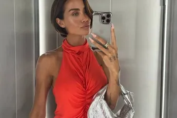 /dames/jamie-vaes-zet-haar-indrukwekkende-sixpack-ferm-in-de-kijker-met-zinderend-fitnessfilmpje