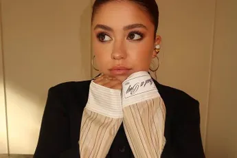 /actua/de-zeer-gewaagde-jurk-van-zita-wauters-en-hoe-een-nipplegate-kon-vermeden-worden-alles-kan-en-mag