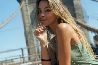 Waarom Giada een van onze favoriete dj's is? Deze fenomenale bikinifoto's leveren het antwoord...