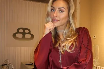 /dames/bikinibody-jill-cnudde-toont-nog-eens-waarom-haar-bedrijfsnaam-wonderwel-bij-haar-past-fotos