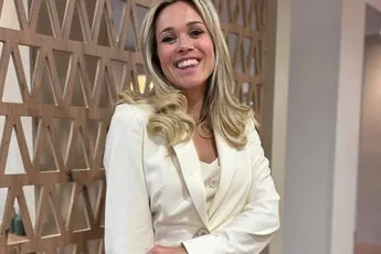 /dames/ex-miss-belgie-virginie-claes-en-een-diep-decollete-een-winnende-combinatie-fotos