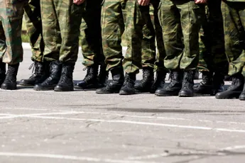 /actua/de-factuur-waar-niemand-je-iets-over-vertelt-zoveel-kosten-de-uitgaven-voor-defensie-jou