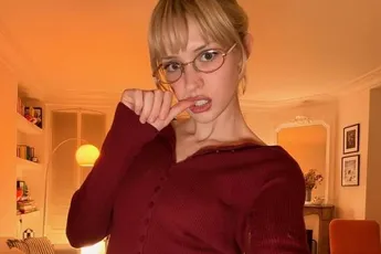 Komt er nieuwe muziek van Belgische nachtegaal Angèle? Het lijkt zo, maar deze lekkere lingeriefoto's zijn er nu al!