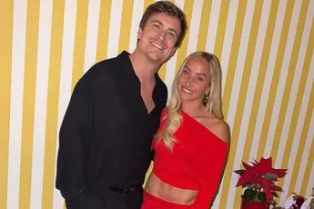 Gill, het lief van Niels Destadsbader, poseert 'toploos' en dat maakt wel iets los op het internet (foto's)