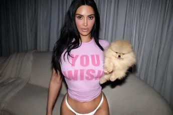 /dames/relatie-tussen-lewis-hamilton-en-kim-kardashian-is-nu-ook-insta-official-wij-vieren-dat-met-haar-heetste-kiekjes