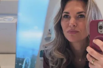 /dames/sporza-commentator-ine-beyen-mooiste-vrouw-van-belgie-genoemd-nadat-ze-pronkt-in-haar-strak-looppakje-fotos