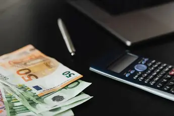 /actua/zo-absurd-veel-duurder-is-het-leven-in-belgie-geworden-door-inflatie-sinds-2010-je-geld-is-nu-veel-minder-waard