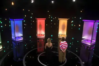/film-tv/streamz-dropt-eerste-beelden-van-naked-attraction-vlaanderen-wauw-die-is-goed-geschapen