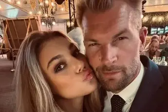 /actua/rvg-schiet-serieus-uit-zn-sloffen-na-commentaren-over-zijn-lief-valentine-ontvolg-me-dan