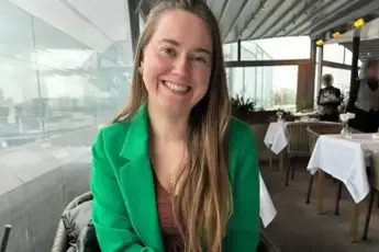 /actua/charlotte-onthult-hoeveel-haar-suikeroompjes-haar-betalen-per-date-en-wat-ze-allemaal-met-haar-doen