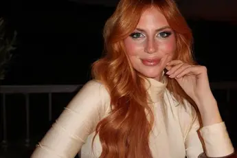 /dames/aan-deze-bikinifotos-van-jolien-uit-big-brother-en-ex-miss-exclusive-kan-je-gemakkelijk-je-vingers-verbranden