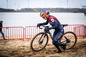 Unknown injury responsible for Pauline Ferrand-Prevot's dull performance: "I get a pain in my hip area, and I can’t push on"