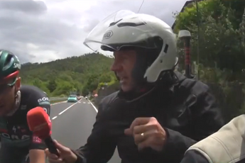 VIDEO: Jens Voigt interviews Nico Denz mid-race from the motorbike