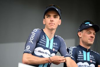 "When we stood him up we could feel it wasn’t right" - DSM's Matt Winston could not let Romain Bardet continue Tour de France after concussion