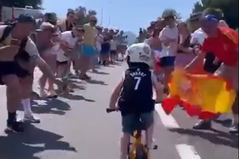 VIDEO: Heartwarming moment sees Romain Bardet's son cheered on by fans as he rides his bike up the Puy de Dôme