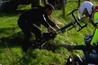 VIDEO | 'Butt first into the mud' - Equipo Kern Pharma's Francisco Galván crashes and then tumbles as team DS tries to save situation