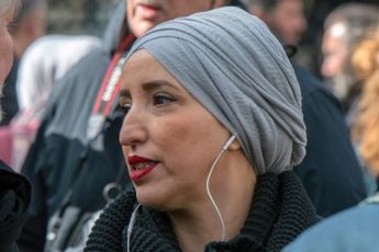 Criticism of former Labour Party politician Fatima Elatik on religious neutrality of police