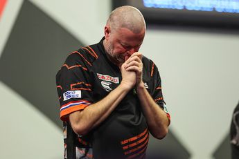 Raymond van Barneveld spreekt mooie woorden over berichten van Phil Taylor