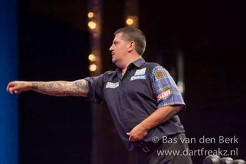 PDC WK dag 3: Anderson moeizaam langs trage Kirchner, Whitlock exit