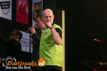Kings of Darts Den Bosch: Van Gerwen en Van Barneveld winnen, Van der Voort strijdend ten onder